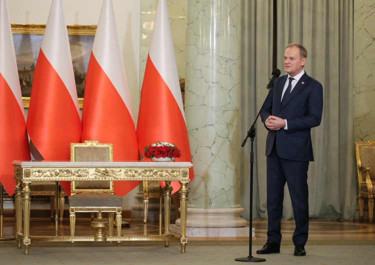 Donald Tusk Ekspert: Exposé Tuska pomija ważny fakt