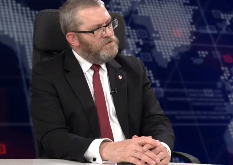 Grzegorz Braun Po incydencie z gaśnicą. Braun przerywa milczenie [WIDEO]