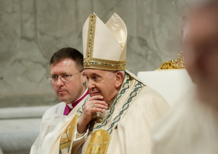 Papież Franciszek Franciszek: Kościół i świat potrzebują Maryi 