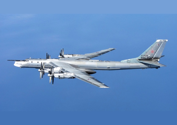 Rosyjski bombowiec Tu-95 Rosjanie zbombardowali swoją wieś
