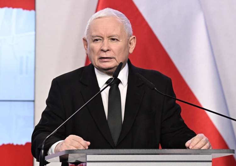 Warszawa, 03.01.2024. Prezes PiS Jarosław Kaczyński podczas konferencji prasowej Kaczyński kontra dziennikarz TVN24. Poszło o nocny telefon do prezesa TVP