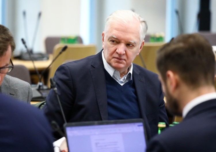 Jarosław Gowin „Gowin ma interes w tym, żeby wrócić do bieżącej polityki i porozumieć się z Tuskiem”