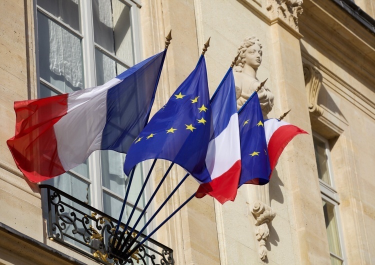 Francuska flaga  Ryszard Czarnecki: Francja: elity kontra feministki...