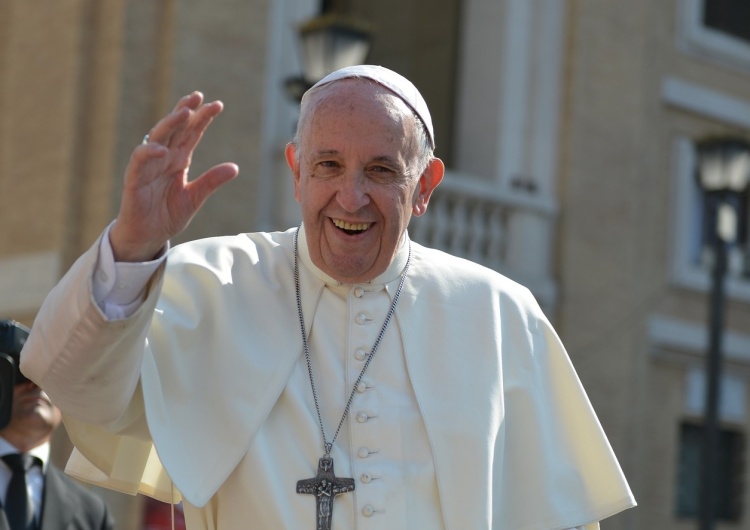 Papież Franciszek Kapłani krytykują deklarację „Fiducia supplicans”