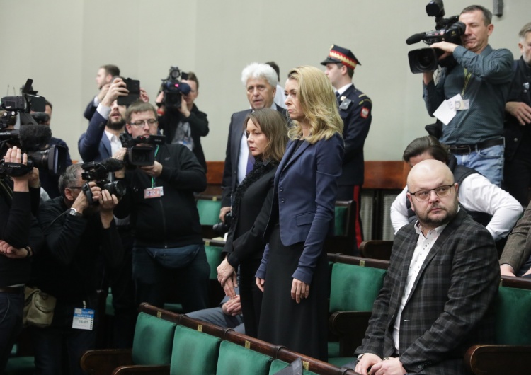 Barbara Kamińska, Roma Wąsik „Uwolnić posłów”. Gorąco w Sejmie [WIDEO]