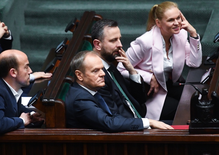 Donald Tusk Szef Rady Europejskiej planuje przylecieć do Polski, by spotkać się z Tuskiem