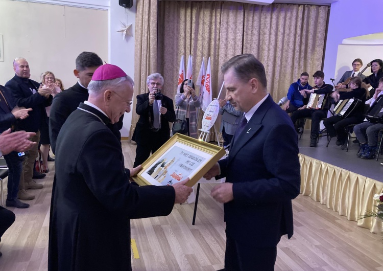 Spotkanie opłatkowe małopolskiej Solidarności Spotkanie opłatkowe małopolskiej Solidarności. Piotr Duda: Musimy być jednością