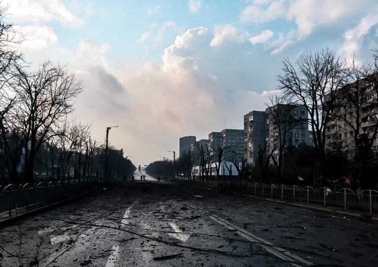 Zniszczony Mariupol  Skandal w Niemczech. Prorosyjskie korespondencje niemieckich dziennikarzy z Ukrainy
