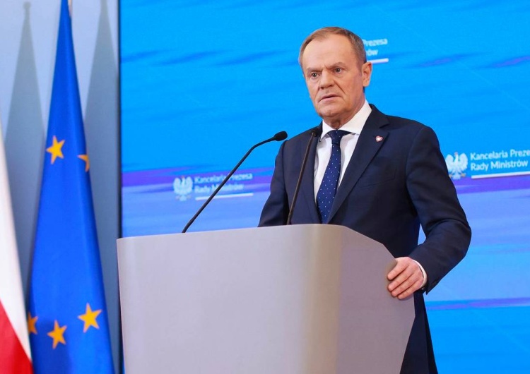 Donald Tusk To nie spodoba się Tuskowi. Polacy dosadnie ocenili realizację flagowej obietnicy PO [SONDAŻ]