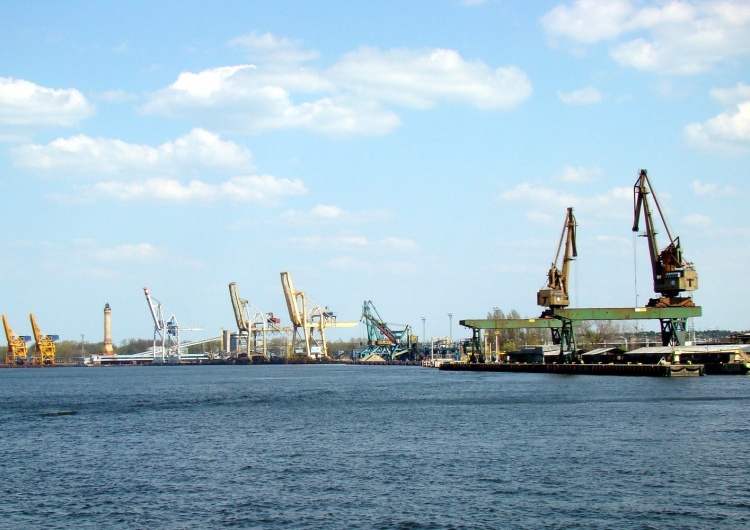 Port morski Świnoujście Zbigniew Kuźmiuk: Polskie porty przyniosły trzykrotny wzrost wpływów podatkowych, dlatego Niemcy utrudniają ich rozwój