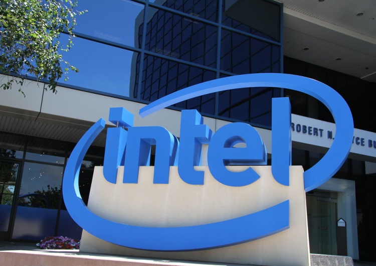 Intel Kolejna strategiczna inwestycja na celowniku Tuska. Rząd hamuje fabrykę procesorów Intela