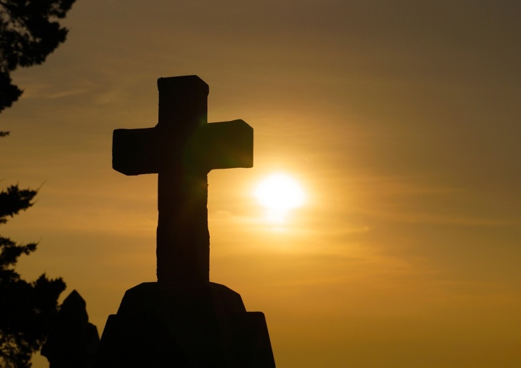 Krzyż - zdjęcie poglądowe „Fiducia supplicans” hamuje ekumenizm
