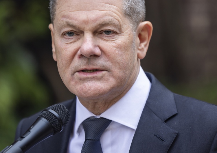 Olaf Scholz Niemiecki analityk: Scholz i Macron mogą przejść do historii, jako ci którzy pozwolili Putinowi przywrócić Ukrainę Moskwie