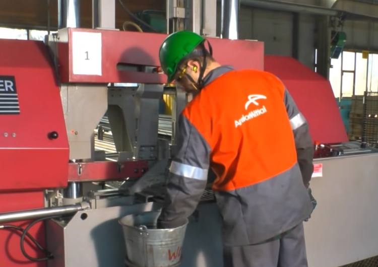 Nagrody i podwyżki dla pracowników ArcelorMittal. Podpisano porozumienie płacowe