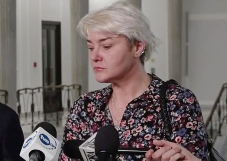 Julita Olszewska Julita Olszewska, rolnik z Podlasia, która „miała być zastraszana przez ludzi Kołodziejczaka”, ujawniła szczegóły zajścia