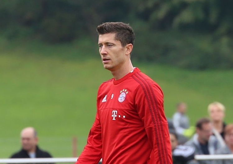 Robert Lewandowski Lewandowski pod ostrzałem. Fatalne wieści dla Polaka