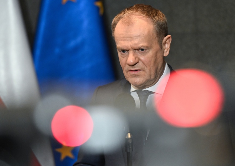 Donald Tusk Brytyjskie media: Donald Tusk oskarżony o „wybranie UE zamiast własnego narodu”