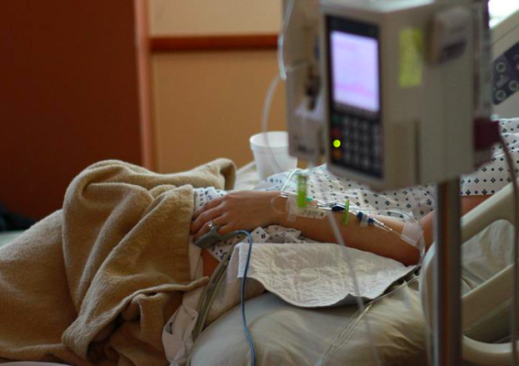 zdjęcie poglądowe Znana polska aktorka przeszła sześciogodzinną operację serca