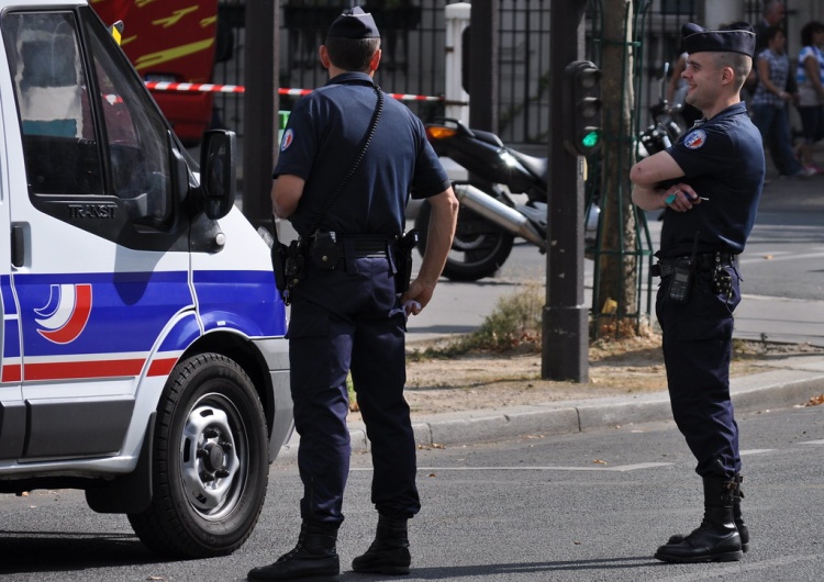 zdjęcie ilustracyjne Atak na francuski komisariat. Są nowe informacje 
