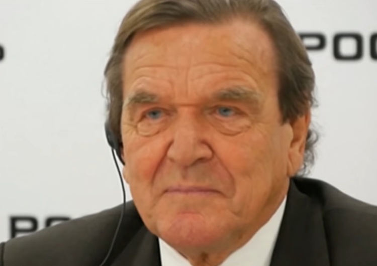 Gerhard Schroeder Schroeder chwali Scholza: „Podjął słuszną decyzję”