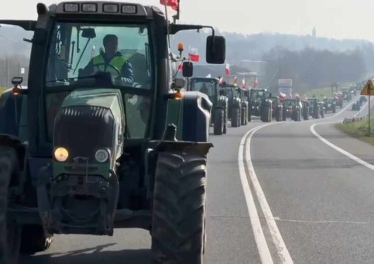  Rolnicy mówią głośne „nie” Zielonemu Ładowi na ulicach Krakowa. Oglądaj relacje live [WIDEO]