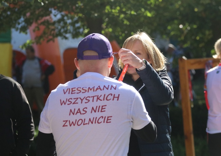 Przewodniczący “S” w Viessmannie Mariusz Kwietniowski podczas biegu “XII Viessmann Półmaraton – IV Legnicka Dziesiątka” Prawo działa. Związkowcy wracają do pracy dzięki Solidarności