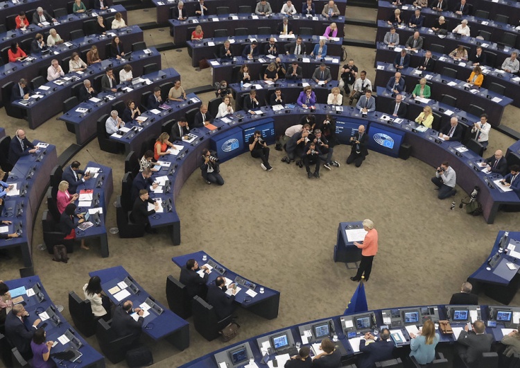 Parlament Europejski  Unijna gra pozorów – kogo próbują nabrać eurokraci?