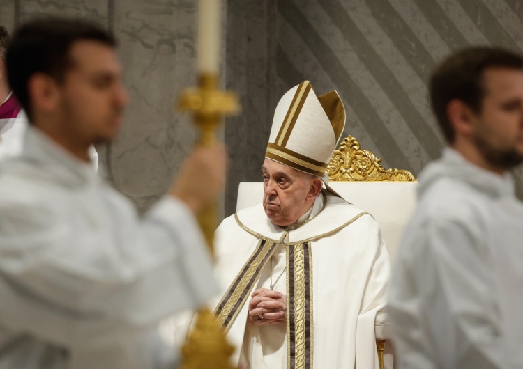 Papież Franciszek w czasie Mszy Krzyżma Papież w czasie Mszy Krzyżma: Od swoich pasterzy Pan wymaga miłości i łez dla tych, którzy są daleko