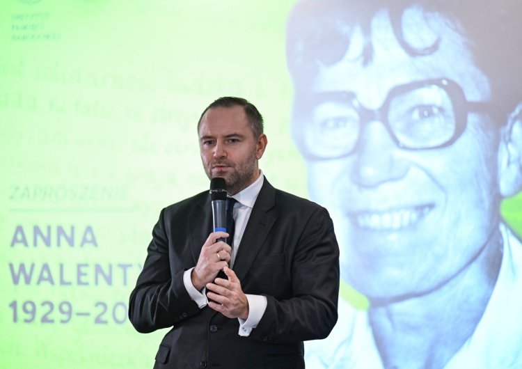 Dr Karol Nawrocki Dr Karol Nawrocki: Solidarność w świadomości narodowej jest przejawem działania genu polskiej wolności