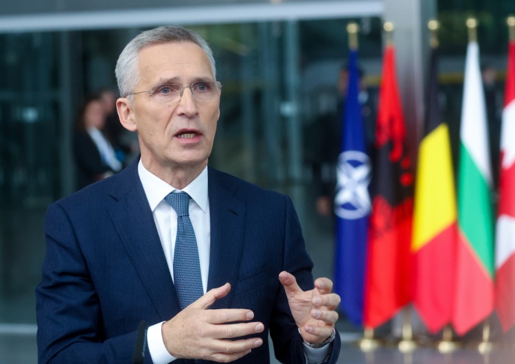 Jens Stoltenberg Stoltenberg: Dyskutujemy o zinstytucjonalizowaniu wsparcia dla Ukrainy