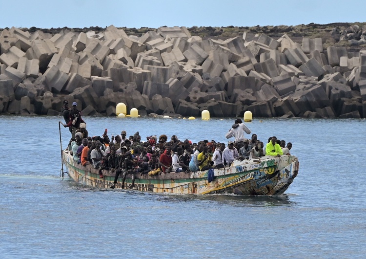 Migranci przybywający do Hiszpanii, zdjęcie poglądowe Włochy