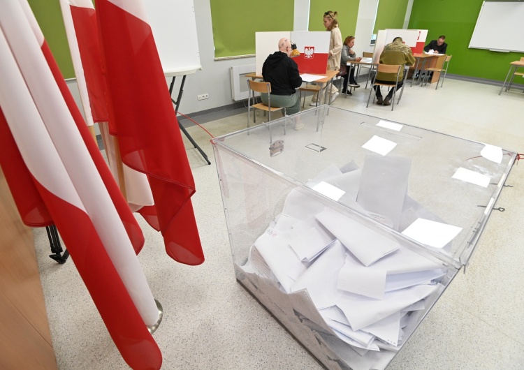 Wybory samorządowe PiS ma cztery sejmiki z samodzielną wiekszością, a KO... jeden [MAPA]