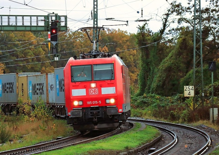 Pociąg DB Cargo - zdjęcie poglądowe Będą podwyżki w DB Cargo Polska i spółkach zależnych. To sukces zakładowych związków zawodowych