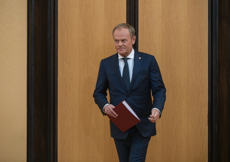 Donald Tusk „Tusk kompromituje von der Leyen i politykę obrony praworządności”