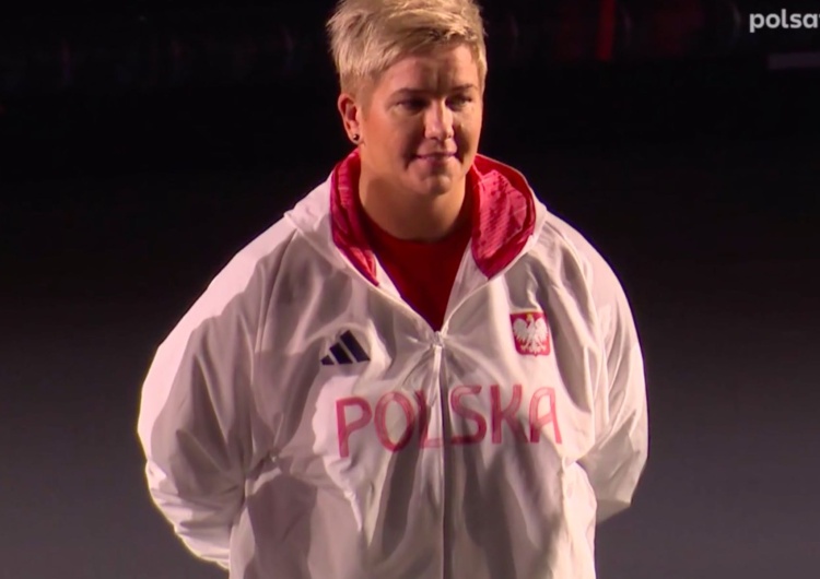Anita Włodarczyk w nowym stroju olimpijskim przygotowanym przez Adidas Adidas zaprezentował stroje polskich olimpijczyków. „Straszna żenada”