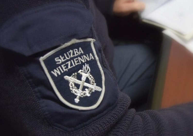 Służba Więzienna  Rząd chce wypuścić 20 tysięcy więźniów. Przewodniczący Solidarności Służby Więziennej przestrzega 