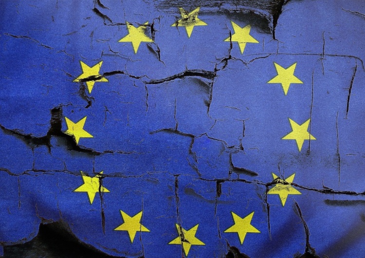 Flaga UE Brukselski totalitaryzm na wojnie z konserwatystami