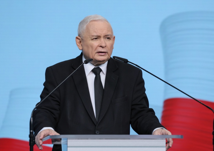 Jarosław Kaczyński Kaczyński reaguje na słowa Sikorskiego: Polska suwerenność ma stać się incydentem historycznym 