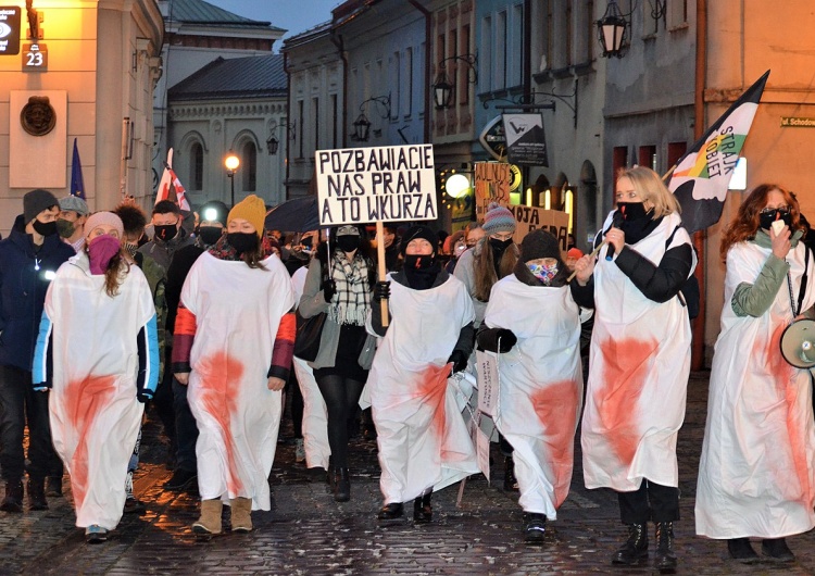 Ogólnopolski Strajk Kobiet Aborcyjny klincz - ustawa o 