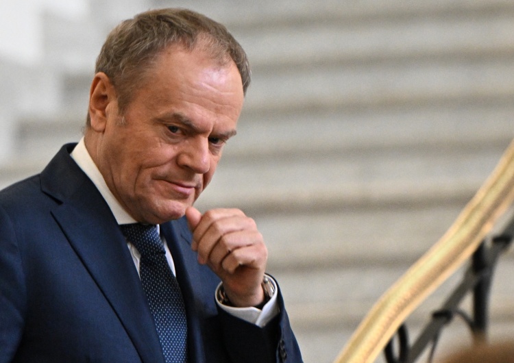 Donald Tusk Prezydencki minister odpowiada Tuskowi: 