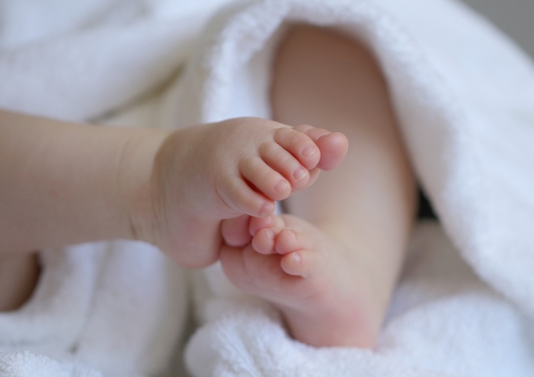 dziecko ISW: Szpitale w okupowanym przez Rosję obwodzie ługańskim grożą odbieraniem noworodków