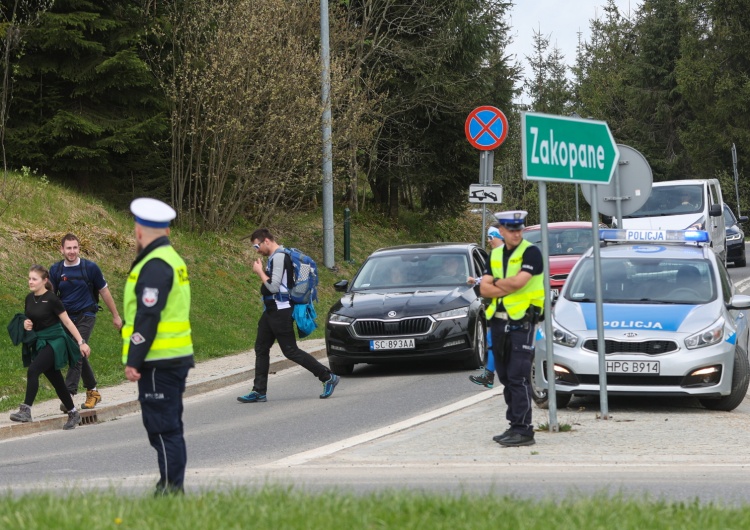 Długi weekend majowy na drogach Niebezpieczna majówka na drogach: 