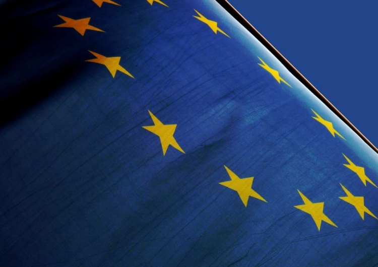 Unia Europejska  Komisja Europejska kończy procedurę z art. 7 wobec Polski. Jest reakcja PiS