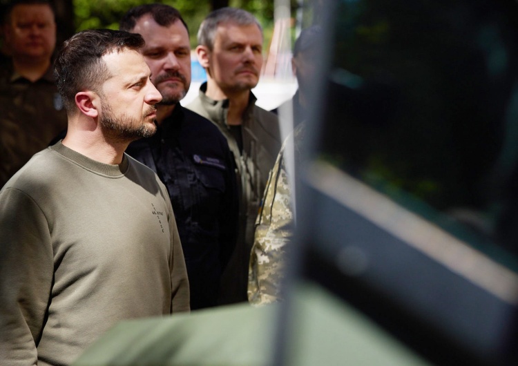 Wołodymyr Zełenski  Ukraina: Dwóch pułkowników ukraińskiej służby ochrony najwyższych urzędników planowało zamach na Zełenskiego