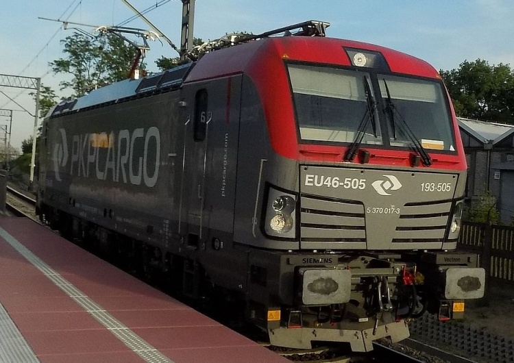 Lokomotywa PKP Cargo Kolejarska „S” sprzeciwia się wysłaniu 30 proc. pracowników PKP Cargo na tzw. nieświadczenie pracy