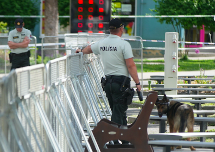 Postrzelenie premiera Słowacji Roberta Fico Bratysława: Kościół modli się za rannego premiera i apeluje o pokój społeczny