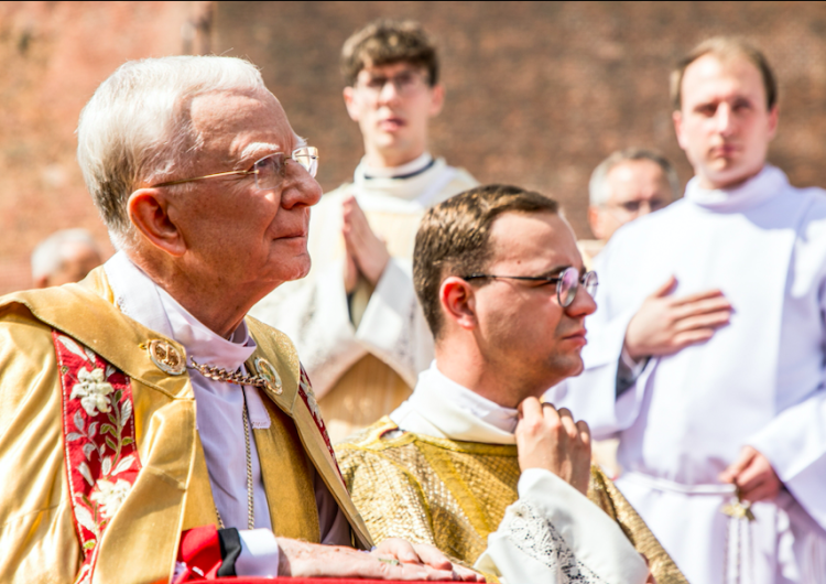 abp Marek Jędraszewski Abp Jędraszewski: Wszędzie tam, gdzie nie ma Boga, tam ginie człowiek