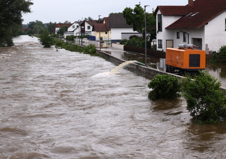 Powódź w Niemczech Powódź na południu Niemiec. Rośnie liczba ofiar