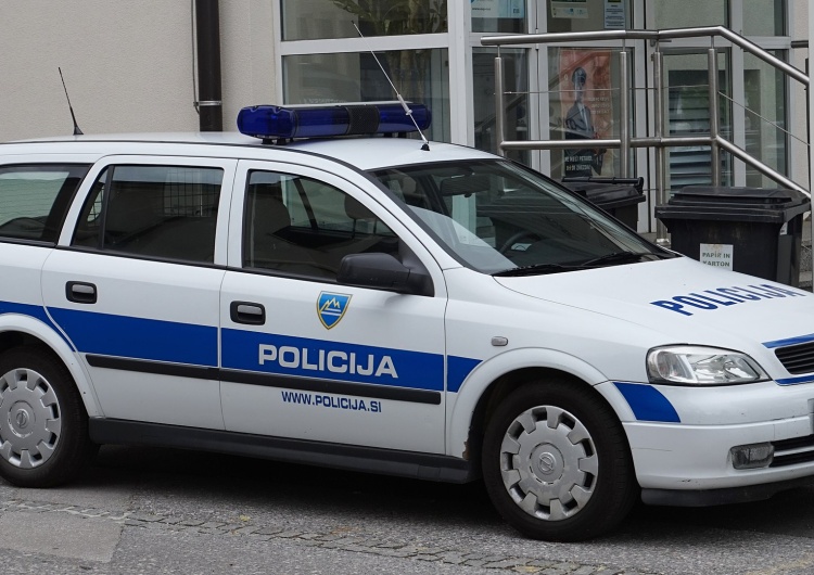 Radiowóz słoweńskiej policji Prof. Boštjan M. Turk: Nalot policji na słoweńskie media publiczne. Jak w Polsce