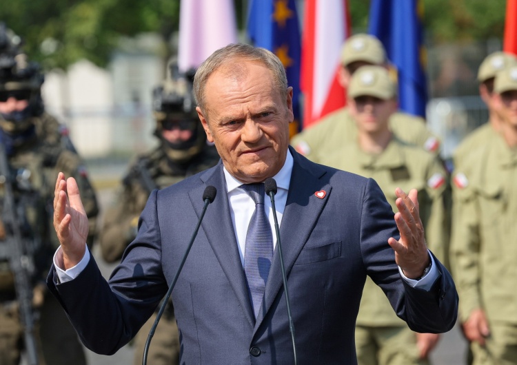 Donald Tusk Analiza 207 tweetów Tuska z ostatniego pół roku. Zbigniew Kuźmiuk: Żadnego nie poświęcił rozwojowi Polski